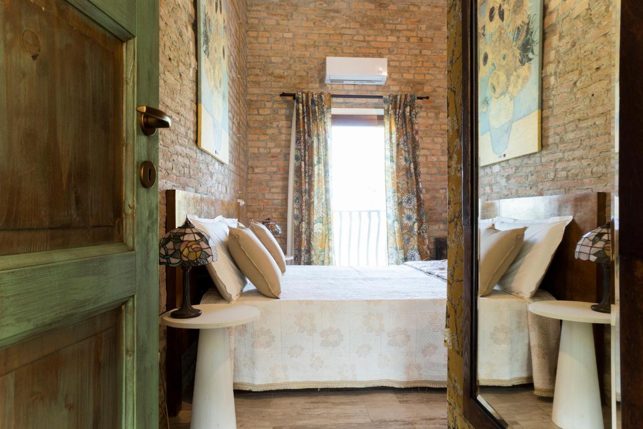 Double Room Private Bathroom